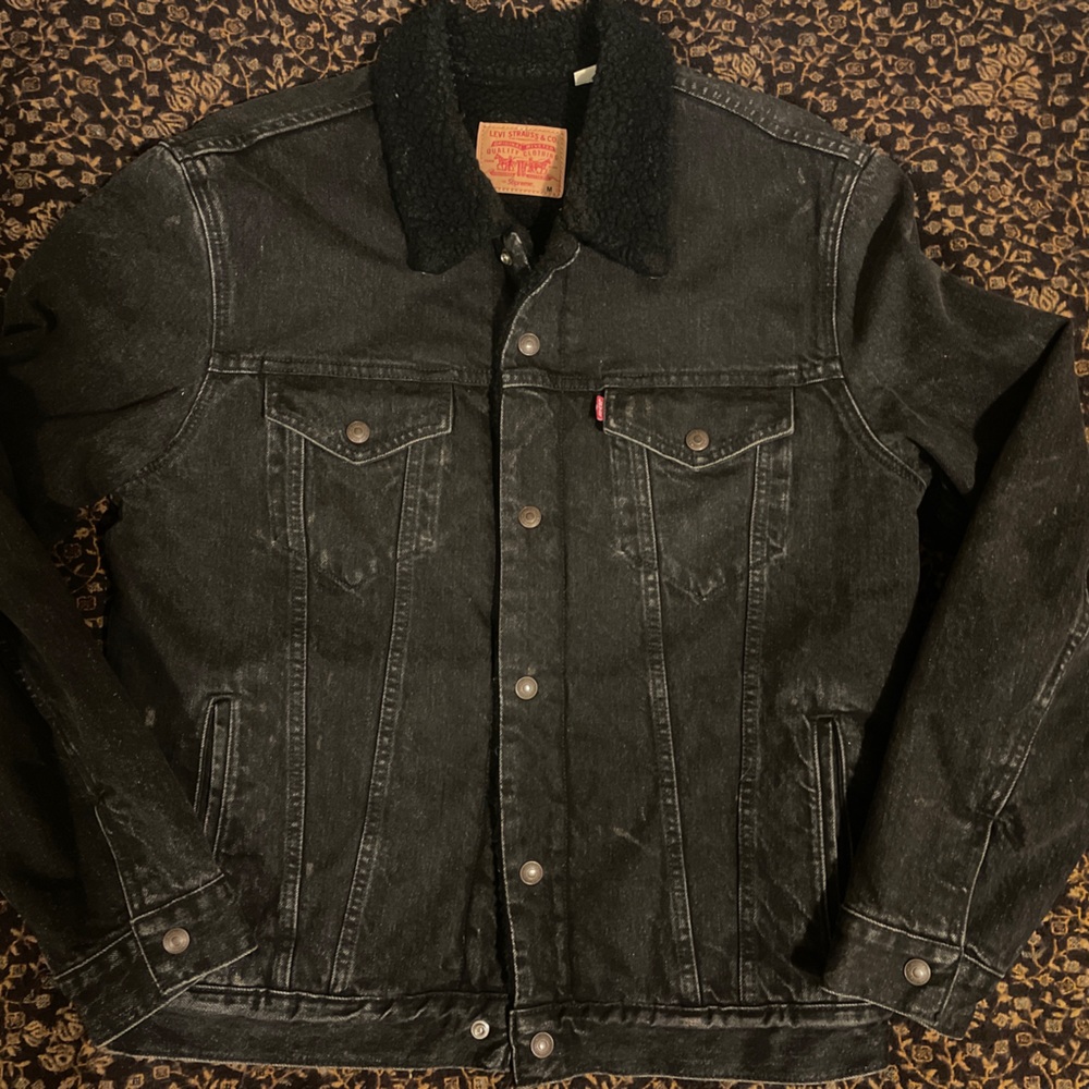 Supreme x Levi’s bleached Sherpa trucker M